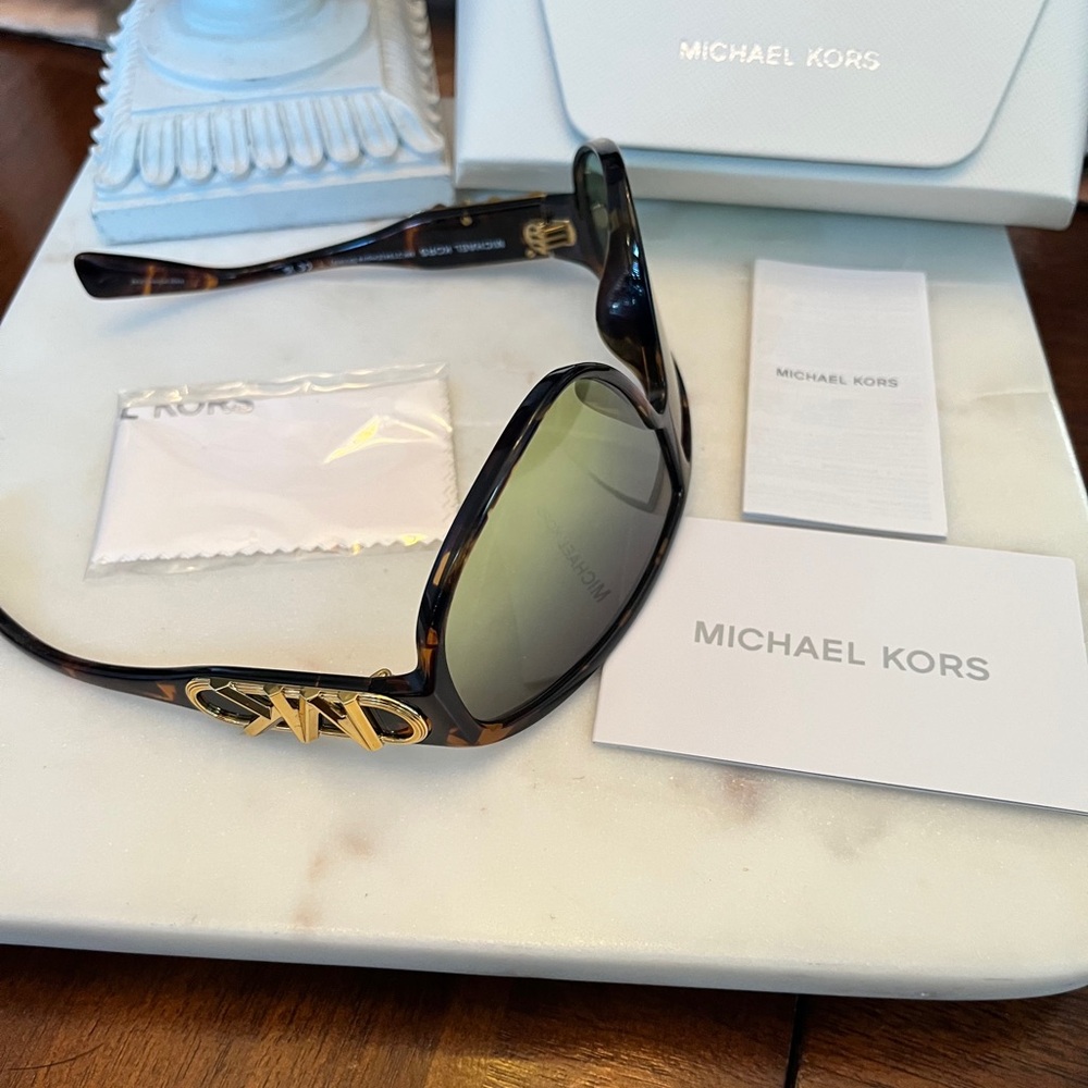 Michael Kors Tortoise Empire Shield Sunglasses w/a Gold-Tone Monogram Logo NWOT - Picture 8 of 11